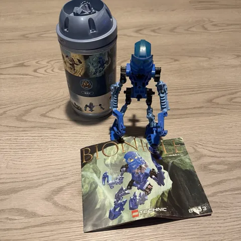LEGO BIONICLE Toa Gali 8533 39pc 2001 Complete w/ Manual and Canister