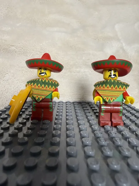 LEGO Mexican Mariachi Minifigures Lot of 2 Guitar Sombrero Genuine