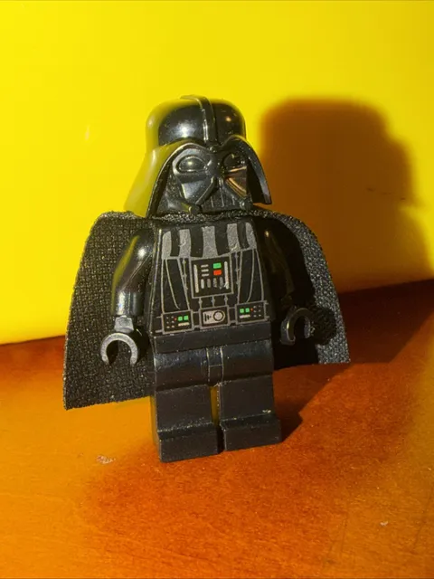 Lego Darth Vader Minifigure sw0277 White Pupils Star Wars Retired Rare!