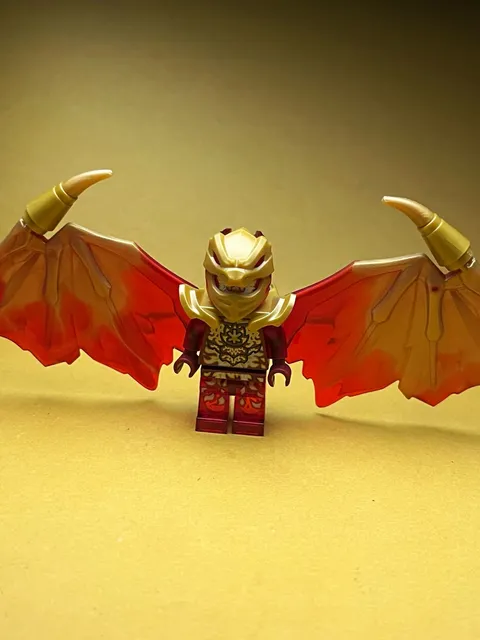 LEGO NINJAGO gold dragon Kai
