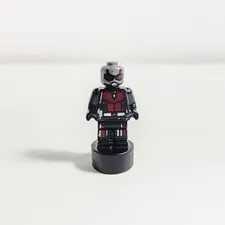 Lego Ant-Man Minifigure Statuette Scott Lang Upgraded Suit 76269 76192