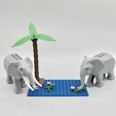 NEW LEGO Elephant Herd - Wildlife  Animal (Read Description)