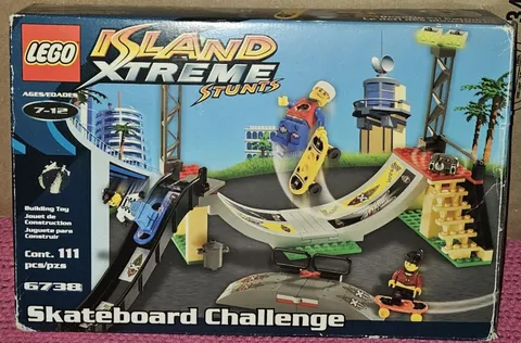 2002 LEGO Island Xtreme Stunts 6738 Skateboard Challenge Complete  Box & manual