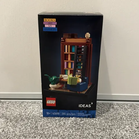 LEGO Ideas Books Are My Passion 40698 Limited Edition 285 pcs Set 18+