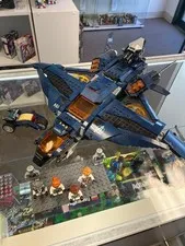 76126 Avengers Ultimate Quinjet - Used