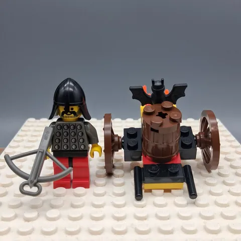 Lego Fright Knights Fire Cart Set 2538