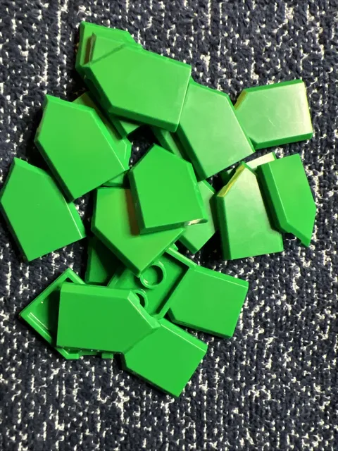 LEGO 22385 Green Tile, Modified 2 x 3 Pentagonal 21 Pieces