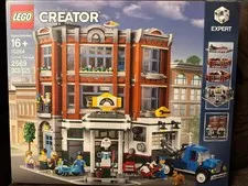 LEGO Creator 10264 Corner Garage. New. Sealed.