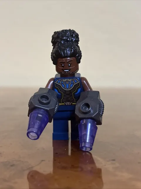 Genuine LEGO Marvel Super Heroes Shuri Minifigure sh735 w/ Accessories 76186