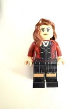 Marvel Super Heroes  2015-The Scarlet Witch (Wanda Maximoff) Minifigure SH174