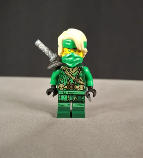 LEGO NINJAGO Lloyd Minifigure Green Ninja Blonde Hair Mask Plastic Ninja Toy