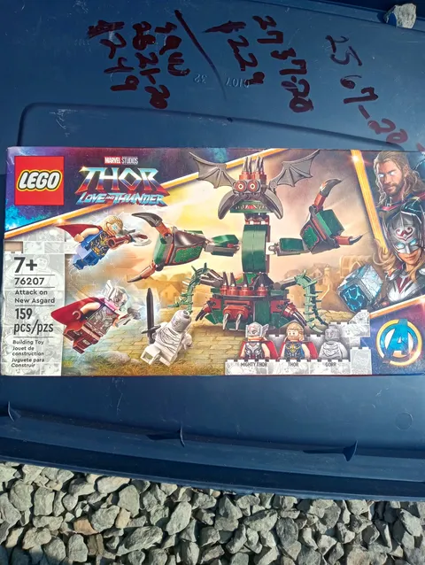 LEGO Marvel Thor Attack on New Asgard (76207) BOX SEMI SQUISHED