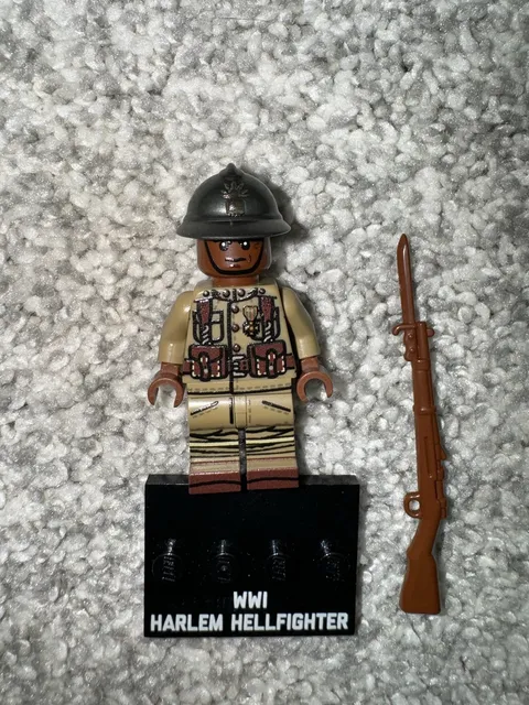 Brickmania WWI Harlem Hellfighter Minifigure w/ Rifle Accessory & Stand New 