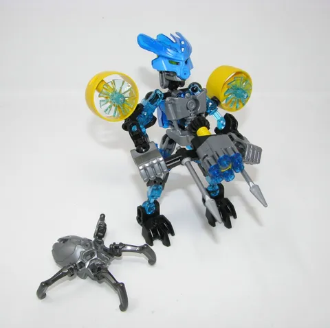 Lego Bionicle Protector of Water Figure (70780) with spider