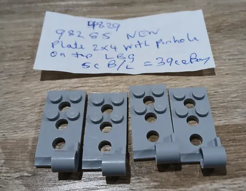 #4829# Genuine Lego 98285 plate with pin hole on top  NEW  Combined shipping