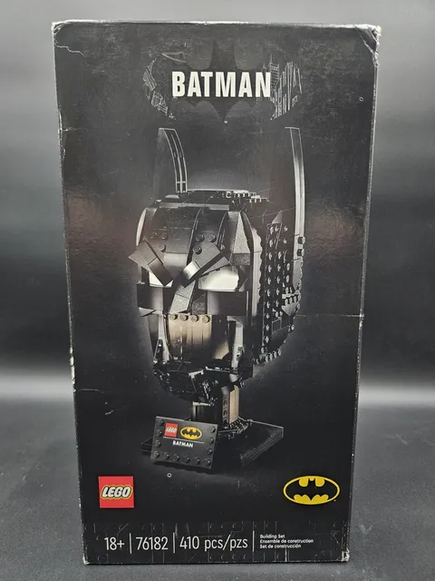 Lego DC Comics Super Heroes  Batman Cowl (76182)  New & Sealed