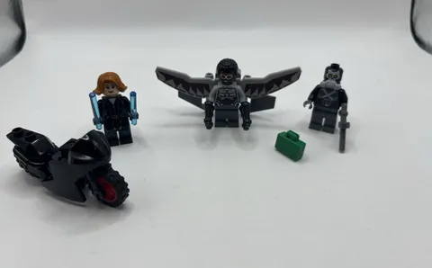 Lego Marvel Minifigures Lot: Falcon, Black Widow & Villian