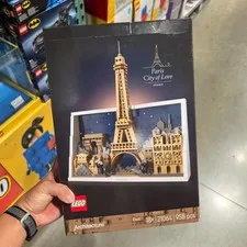 LEGO Architecture 21064 Paris City of Love Eiffel Tower Skyline Set NEW Sealed