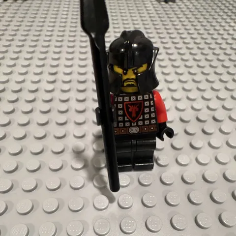 LEGO Castle Dragon Knight Minifigure w/ Black Helmet & Spear 3pc cas020