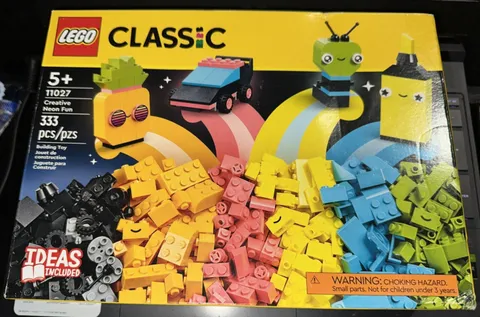 LEGO CLASSIC: Creative Neon Fun Set  333 pieces #11027 New