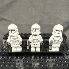 LEGO Star Wars Clone Trooper Mini-Fig Lot of 3 w/ Helmets & Blasters item sw1319