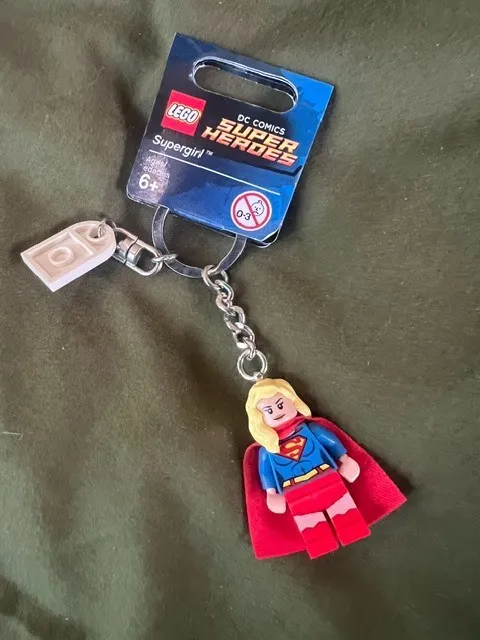 Lego Super Hero Keyring very Rare retired Super Girl NEW 