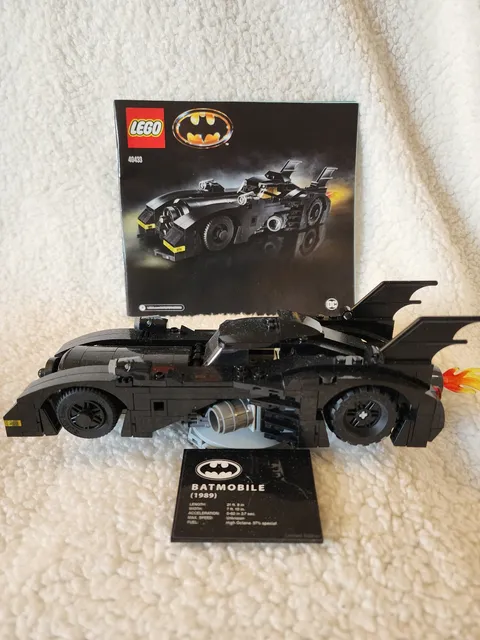 LEGO DC Comics Super Heroes: 1989 Batmobile-Limited Edition (40433)