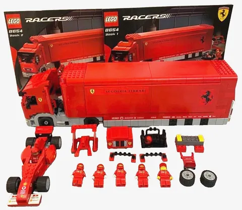 LEGO 8654 Scuderia Ferrari Truck Racers Ferrari 2005 Missing without Box