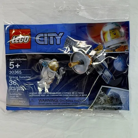 LEGO CITY: Space Satellite (30365) ~ NEW / FACTORY SEALED ~