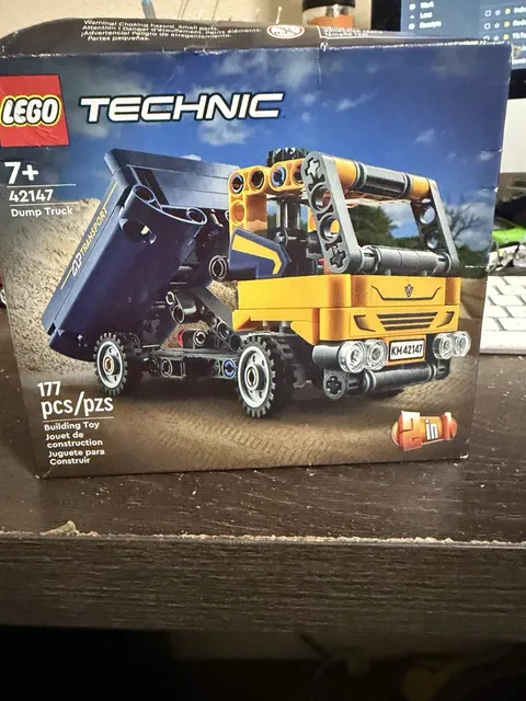 LEGO TECHNIC: Dump Truck (42147)