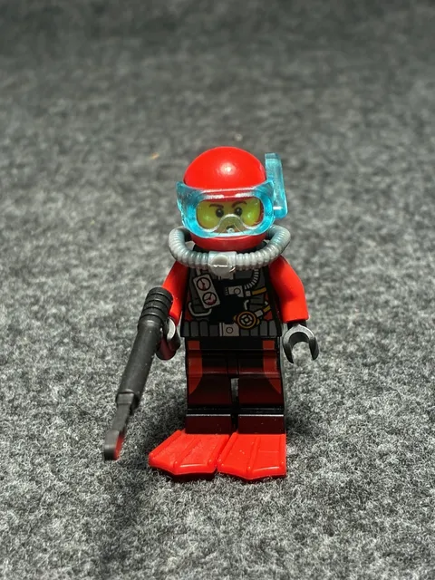 Lego Scuba Diver Minifigure with Accessories