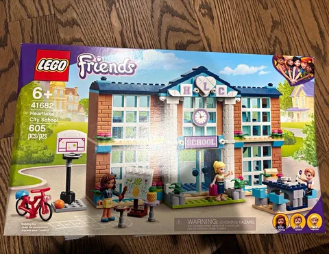 LEGO Friends Heartlake City School 41682 605pcs Brick Separator w/ Box Age 6+