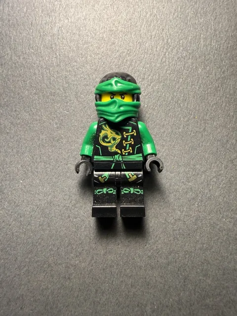 LEGO Ninjago Lloyd Minifigure njo209 Green Ninja From Set 70601 Sky Shark