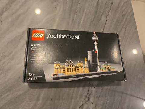 Lego Architecture 21027 Berlin Skyline New Sealed in Excellent Box