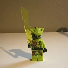 LEGO NINJAGO Green Snake Ninja Minifigure w/ Trans-Light Green Weapon Age 5+