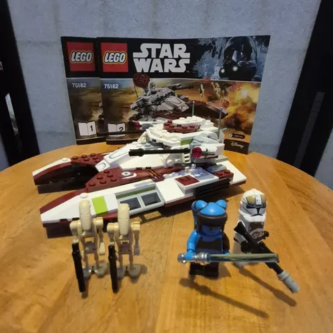 LEGO Star Wars 75182 Republic Fighter Tank Clone Wars 305pcs w/ Minfigures