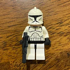 Original phase 1 LEGO Star Wars Clone Trooper Minifigure White Armor w/ blaster