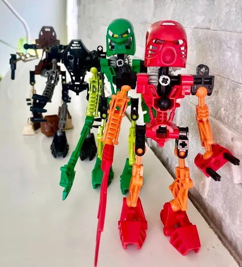 Bionicle Toa Mata:  8531 , 8532 , 8534 , 8535  .  Complete .