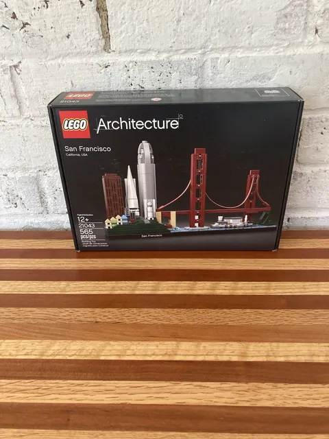 LEGO Architecture: San Francisco (21043) BRAND NEW, SEALED, RETIRED SET