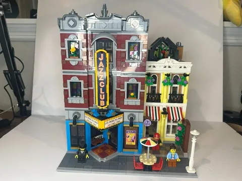 LEGO Icons 10312 Jazz Club Modular Building w/ Manual Light Kit As-Is