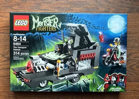 New LEGO Monster Fighters: The Vampyre Hearse 9464 Retired Set