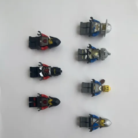 RARE LEGO Castle Knight Minifigure Lot of 7 w/ Helmets & Hoods, Vintage