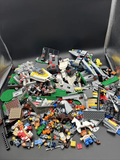 Lot of Mix Lego  pieces, 5 Lbs 13 Oz genuine brand
