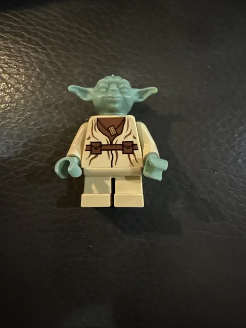 Lego Star Wars Yoda Year 2005 Mini Figure