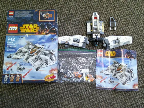 LEGO Star Wars 75049 Snowspeeder Minifigures, Manual & Box Retired  Complete ??