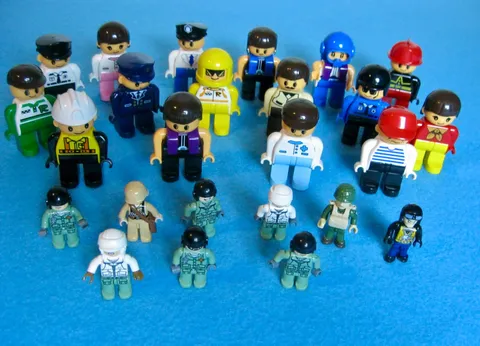 Lot of LEGO DUPLO FIGURES PLUS LEGO MINI FIGURES