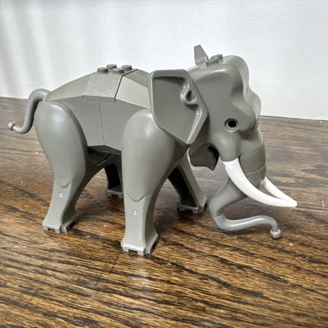 Lego Gray Elephant Adventurers Orient Expedition Minifigure 7414