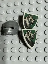 LEGO Unicorn Pattern Shields Triangular Design ID 3846pb020 and headpiece