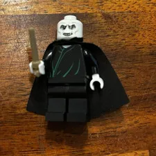 LEGO Minifigure Figure Black Cape White Head w/ Wand Plastic Voldemort