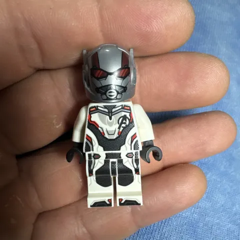 LEGO Ant-Man Minifigure White Jumpsuit sh563 Marvel Super Heroes Avengers